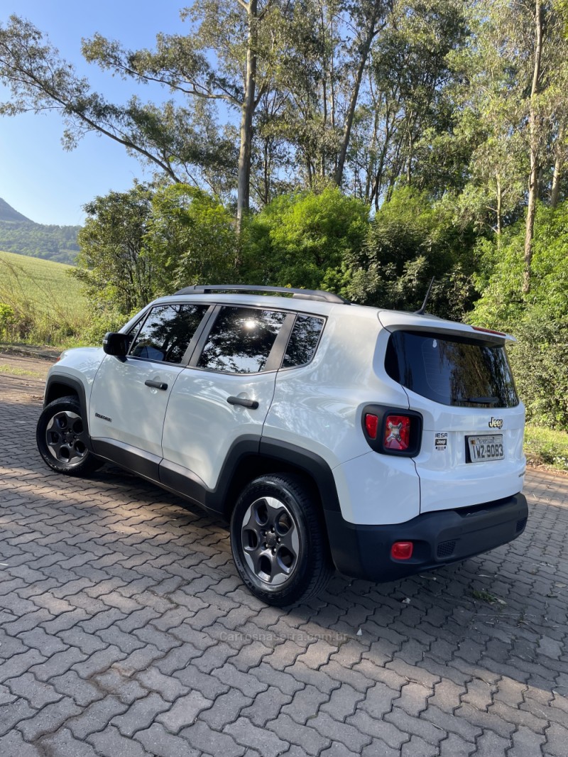 RENEGADE 1.8 16V FLEX SPORT 4P MANUAL - 2016 - ARROIO DO MEIO