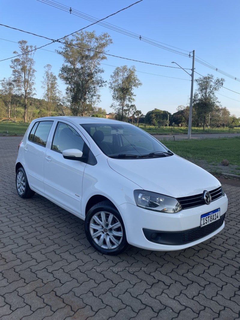 FOX 1.0 ITREND 8V FLEX 4P MANUAL - 2012 - ARROIO DO MEIO