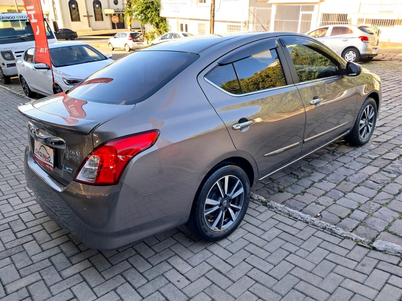 VERSA 1.6 16V FLEX UNIQUE 4P XTRONIC - 2018 - CAXIAS DO SUL