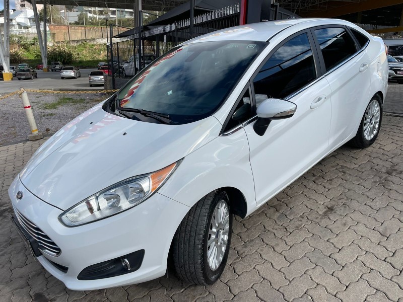 FIESTA 1.6 TITANIUM PLUS SEDAN 16V FLEX 4P AUTOMÁTICO - 2015 - CAXIAS DO SUL