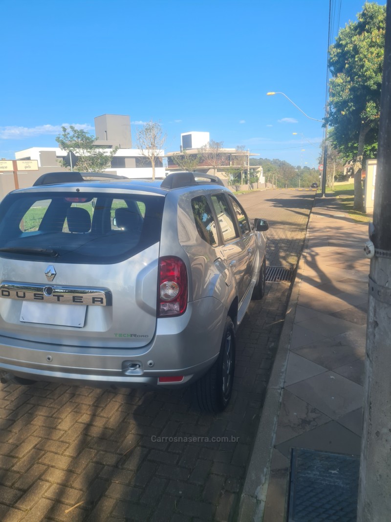 DUSTER 1.6 TECH ROAD 4X2 16V FLEX 4P MANUAL - 2014 - BENTO GONçALVES