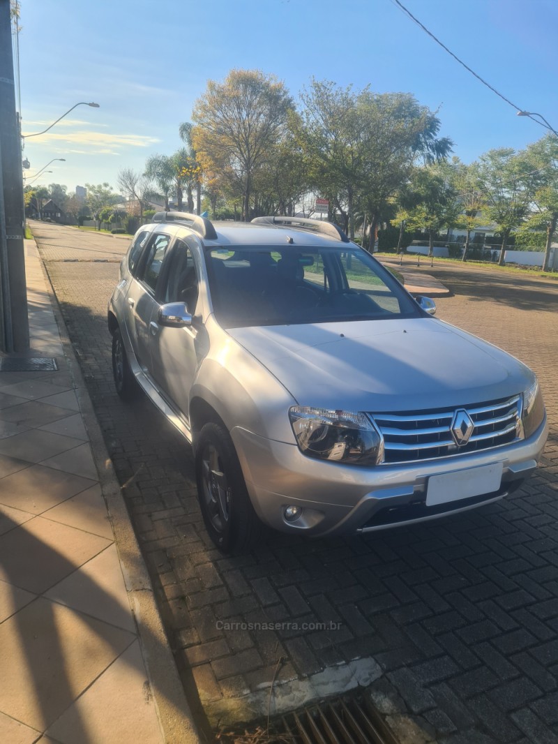 DUSTER 1.6 TECH ROAD 4X2 16V FLEX 4P MANUAL - 2014 - BENTO GONçALVES