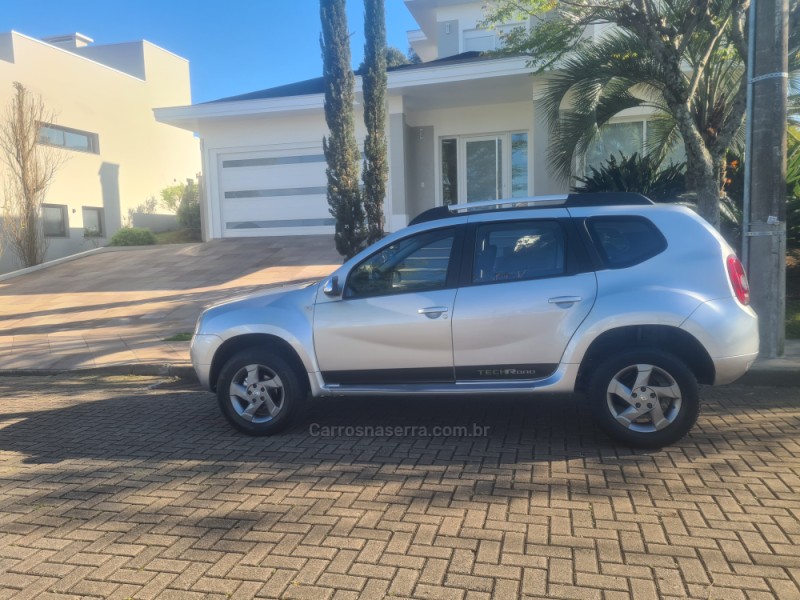 DUSTER 1.6 TECH ROAD 4X2 16V FLEX 4P MANUAL - 2014 - BENTO GONçALVES