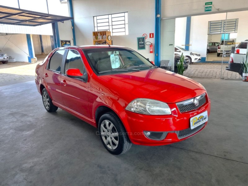 SIENA 1.0 MPI EL 8V FLEX 4P MANUAL - 2013 - VACARIA