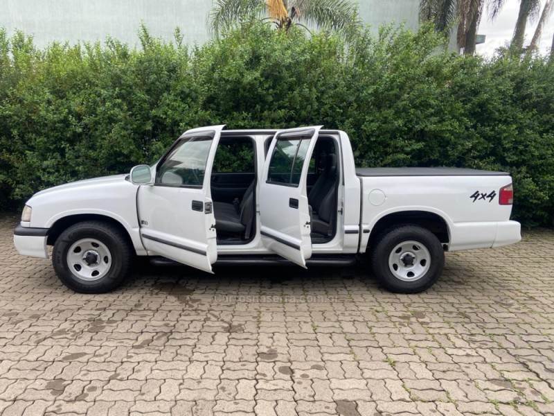 S10 2.5 DELUXE 4X4 CD 8V DIESEL 4P MANUAL - 2000 - CAXIAS DO SUL