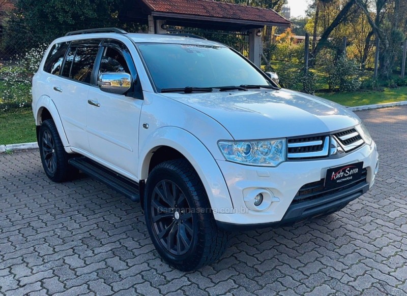 PAJERO 3.2 HPE 4X4 7 LUGARES 16V TURBO INTERCOOLER DIESEL 4P AUTOMÁTICO - 2016 - CANELA