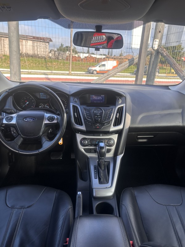 FOCUS 2.0 S SEDAN 16V FLEX 4P AUTOMÁTICO - 2015 - FARROUPILHA