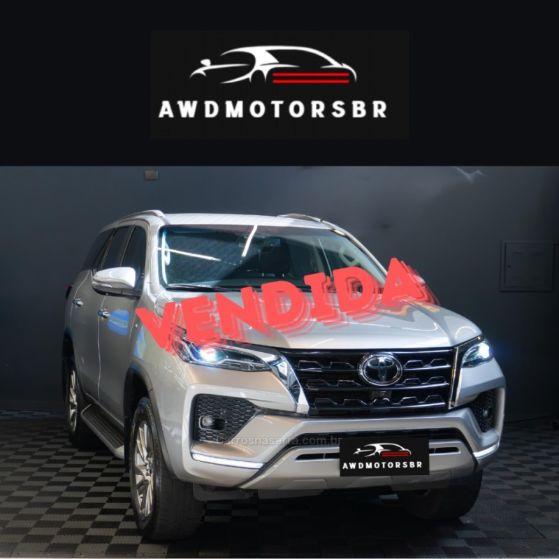 HILUX SW4 2.8 SRX 4X4 7 LUGARES 16V TURBO INTERCOOLER DIESEL 4P AUTOMÁTICO