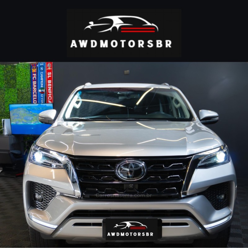 HILUX SW4 2.8 SRX 4X4 7 LUGARES 16V TURBO INTERCOOLER DIESEL 4P AUTOMÁTICO - 2023 - CAXIAS DO SUL