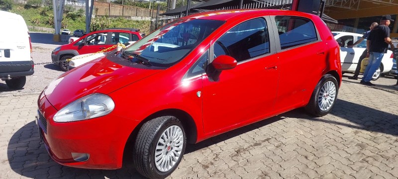 PUNTO 1.4 ATTRACTIVE ITALIA 8V FLEX 4P MANUAL - 2012 - CAXIAS DO SUL