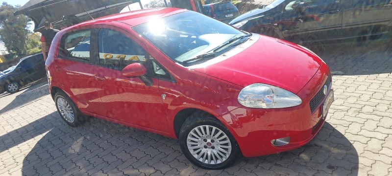 PUNTO 1.4 ATTRACTIVE ITALIA 8V FLEX 4P MANUAL - 2012 - CAXIAS DO SUL