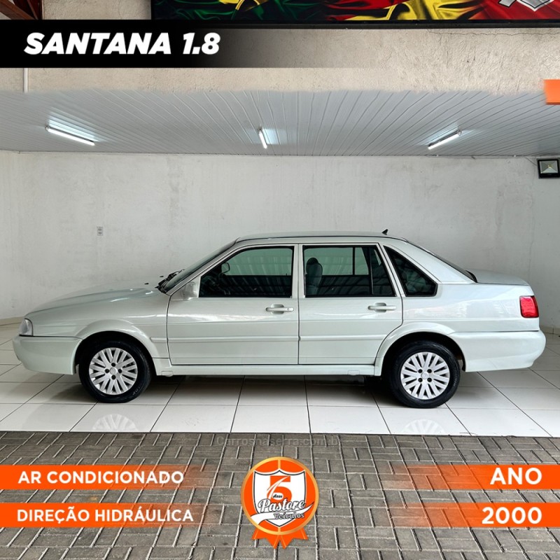 SANTANA 1.8 MI 8V GASOLINA 4P MANUAL - 2000 - VACARIA