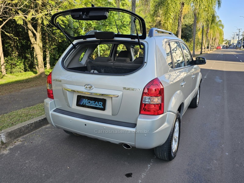 TUCSON 2.0 MPFI GLS 16V 143CV 2WD GASOLINA 4P AUTOMÁTICO - 2012 - CAMPO BOM