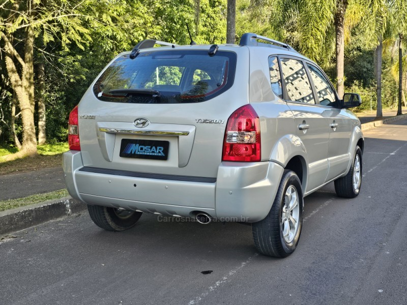 TUCSON 2.0 MPFI GLS 16V 143CV 2WD GASOLINA 4P AUTOMÁTICO - 2012 - CAMPO BOM