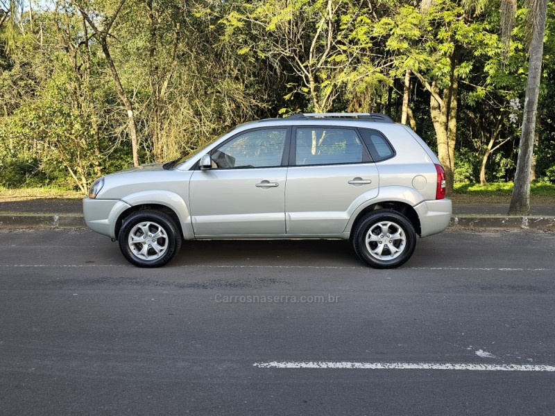 TUCSON 2.0 MPFI GLS 16V 143CV 2WD GASOLINA 4P AUTOMÁTICO - 2012 - CAMPO BOM