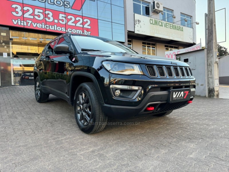 COMPASS 2.0 16V DIESEL TRAILHAWK 4X4 AUTOMÁTICO - 2017 - NOVO HAMBURGO