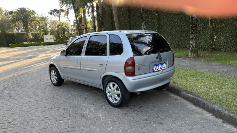 CORSA 1.0 MPFI SUPER 8V GASOLINA 2P MANUAL - 2002 - CAXIAS DO SUL