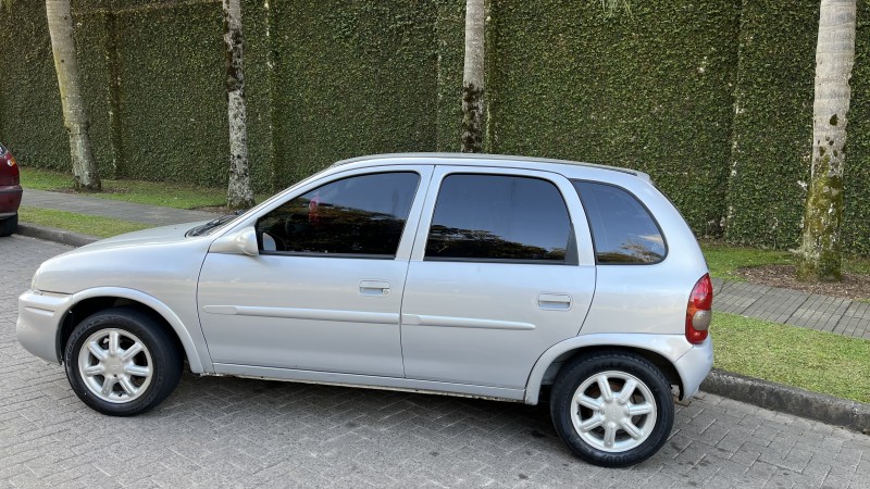 CORSA 1.0 MPFI SUPER 8V GASOLINA 2P MANUAL - 2002 - CAXIAS DO SUL