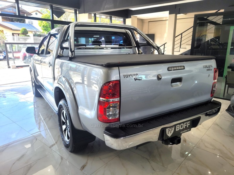 HILUX 2.7 SRV 4X2 CD 16V FLEX 4P AUTOMÁTICO - 2015 - CAXIAS DO SUL