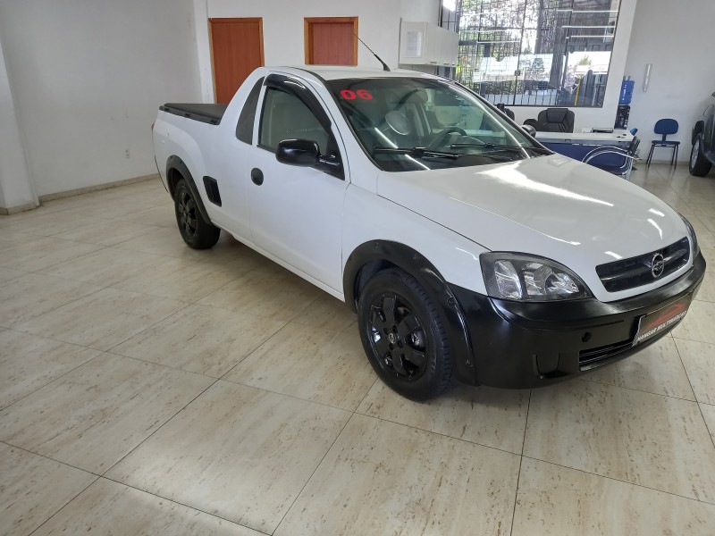 montana 1.8 mpfi conquest cs 8v flex 2p manual 2006 caxias do sul