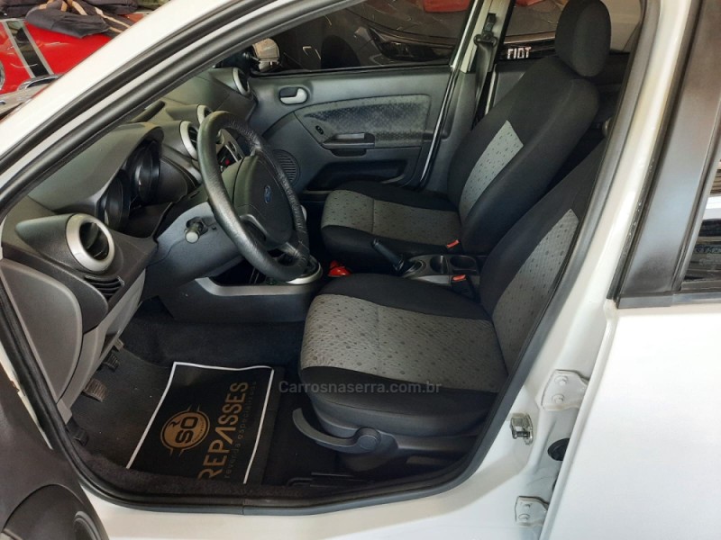 FIESTA 1.6 MPI CLASS HATCH 8V FLEX 4P MANUAL - 2013 - CAXIAS DO SUL