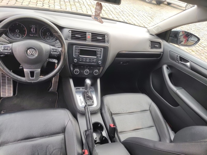 JETTA 2.0 COMFORTLINE FLEX 4P TIPTRONIC - 2013 - GUAPORé