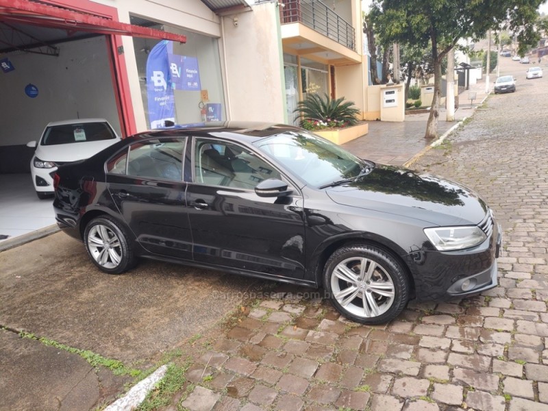 JETTA 2.0 COMFORTLINE FLEX 4P TIPTRONIC - 2013 - GUAPORé