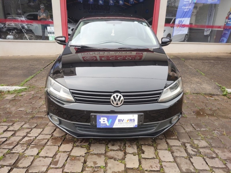 JETTA 2.0 COMFORTLINE FLEX 4P TIPTRONIC - 2013 - GUAPORé