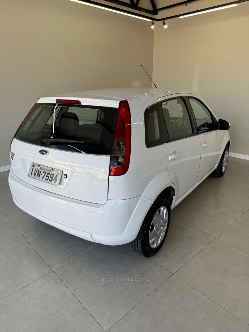 FIESTA 1.0 ROCAM SE 8V FLEX 4P MANUAL - 2014 - ENCANTADO