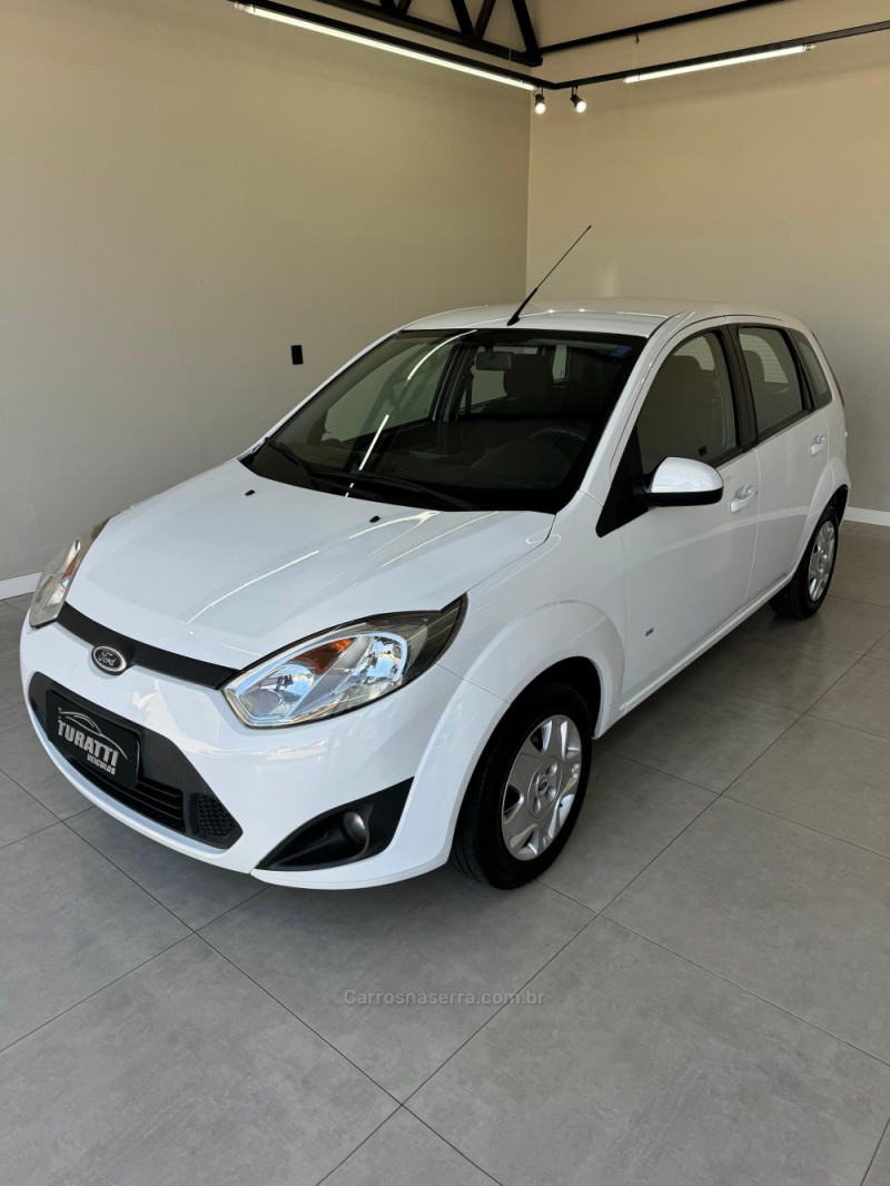 FIESTA 1.0 ROCAM SE 8V FLEX 4P MANUAL - 2014 - ENCANTADO