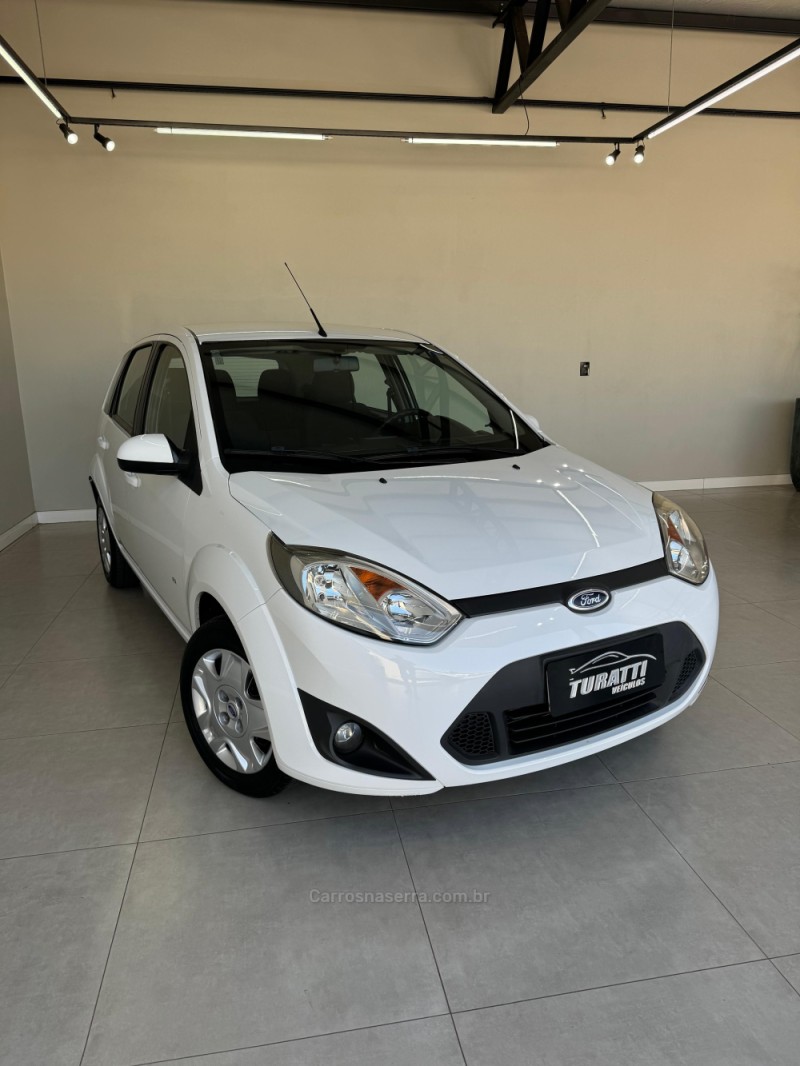 FIESTA 1.0 ROCAM SE 8V FLEX 4P MANUAL - 2014 - ENCANTADO