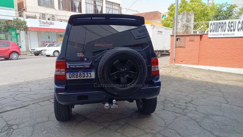 PAJERO TR4 2.0 4X4 16V 131CV GASOLINA 4P MANUAL - 2005 - FLORES DA CUNHA