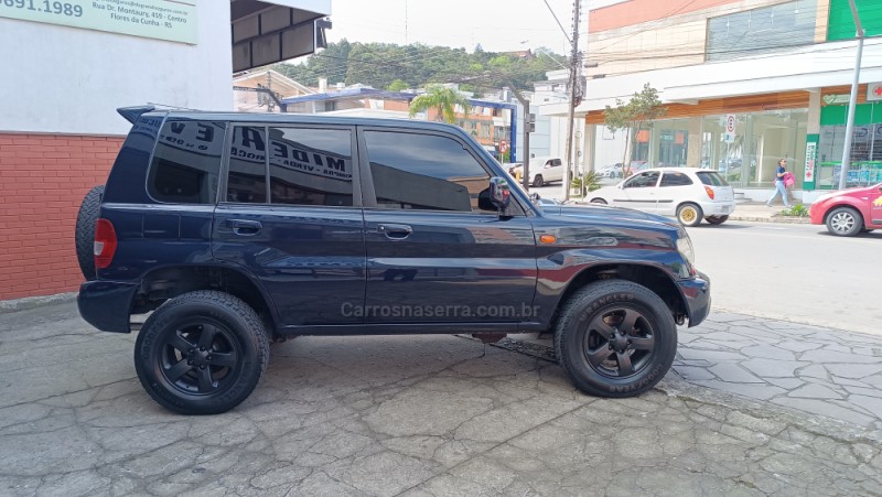 PAJERO TR4 2.0 4X4 16V 131CV GASOLINA 4P MANUAL - 2005 - FLORES DA CUNHA