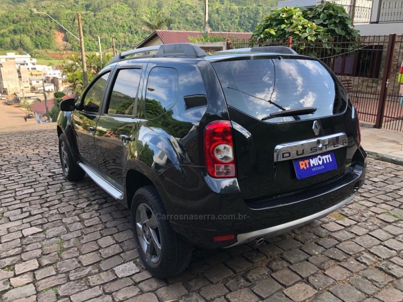 DUSTER 1.6 TECH ROAD 4X2 16V FLEX 4P MANUAL - 2014 - MUçUM