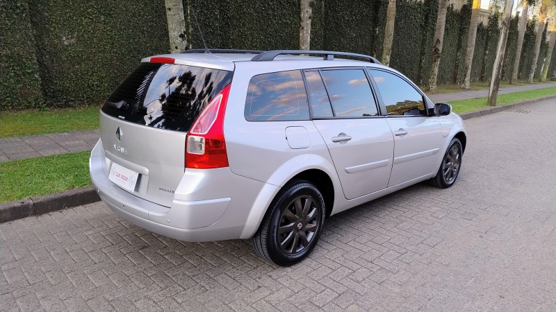 MÉGANE 1.6 DYNAMIQUE GRAND TOUR 16V FLEX 4P MANUAL - 2013 - CAXIAS DO SUL