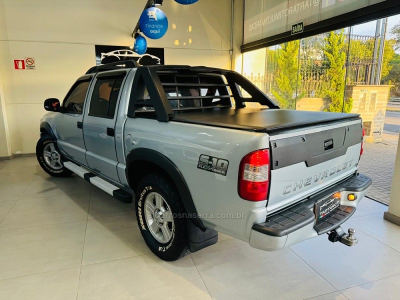 S10 2.4 MPFI ADVANTAGE 4X2 CD 8V FLEX 4P MANUAL - 2010 - CAXIAS DO SUL