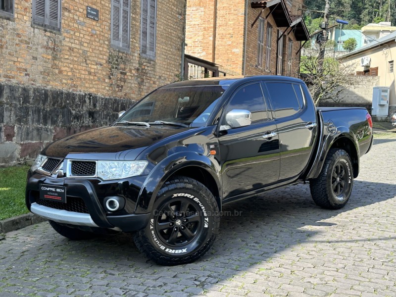 L200 TRITON 3.2 HPE 4X4 CD 16V TURBO INTERCOOLER DIESEL 4P AUTOMÁTICO - 2013 - CAXIAS DO SUL