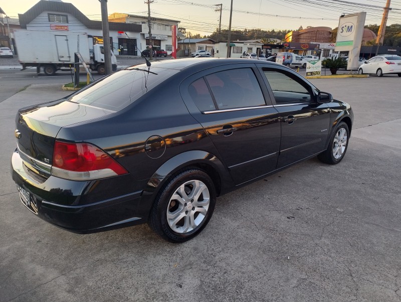 VECTRA 2.0 MPFI ELEGANCE 8V 140CV FLEX 4P AUTOMÁTICO - 2011 - CAXIAS DO SUL