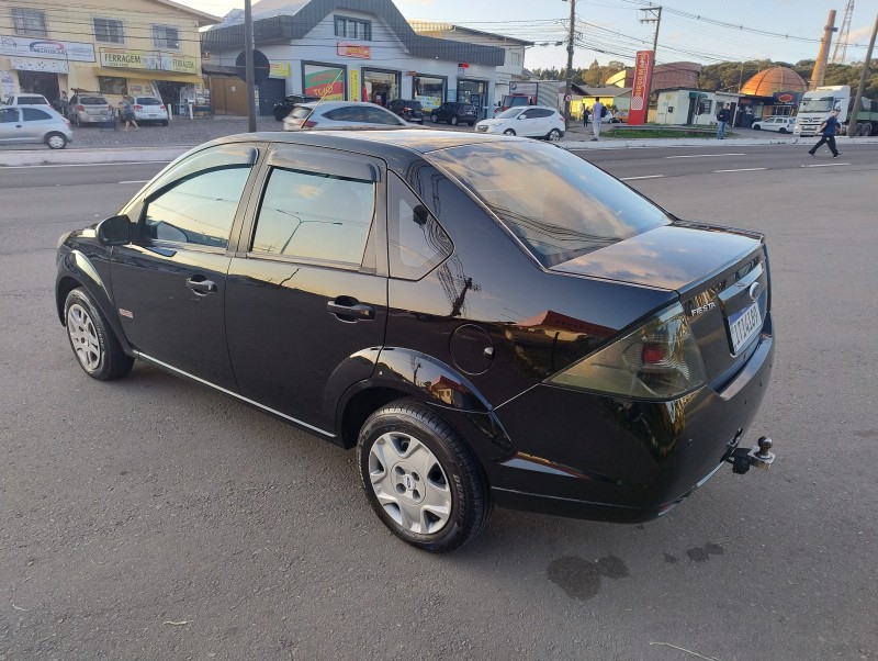 FIESTA 1.6 ROCAM SEDAN 8V FLEX 4P MANUAL - 2013 - CAXIAS DO SUL