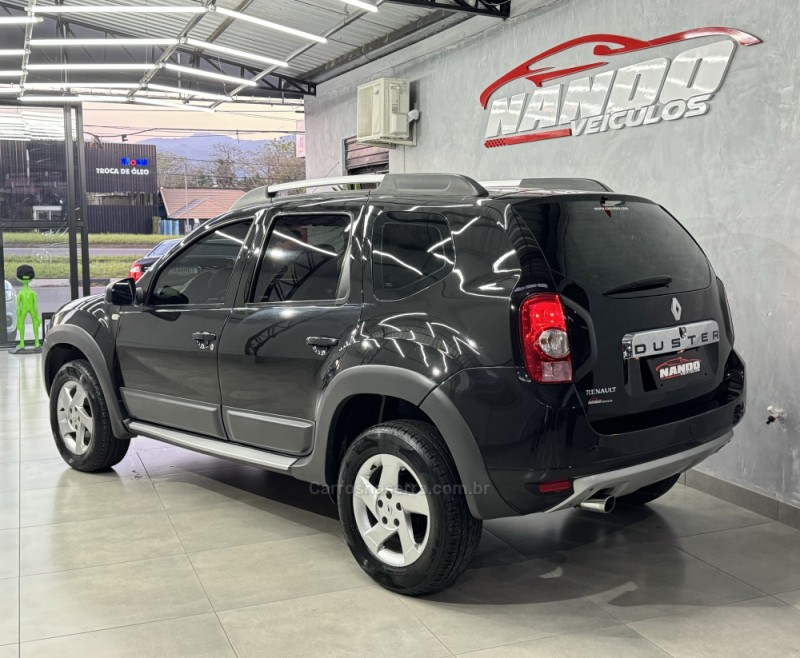 DUSTER 1.6 DYNAMIQUE 4X2 16V FLEX 4P MANUAL - 2013 - SAPIRANGA