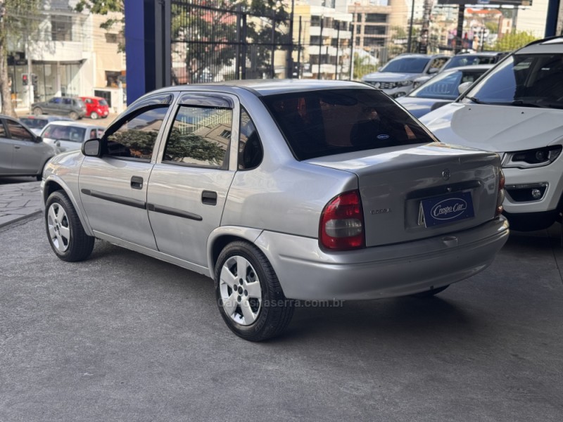 CORSA 1.0 MPFI SEDAN 8V GASOLINA 4P MANUAL - 2001 - CAXIAS DO SUL