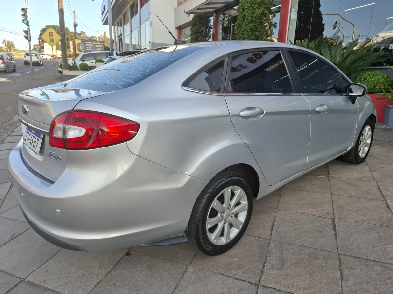 FIESTA 1.6 SE SEDAN 16V FLEX 4P MANUAL - 2012 - FARROUPILHA