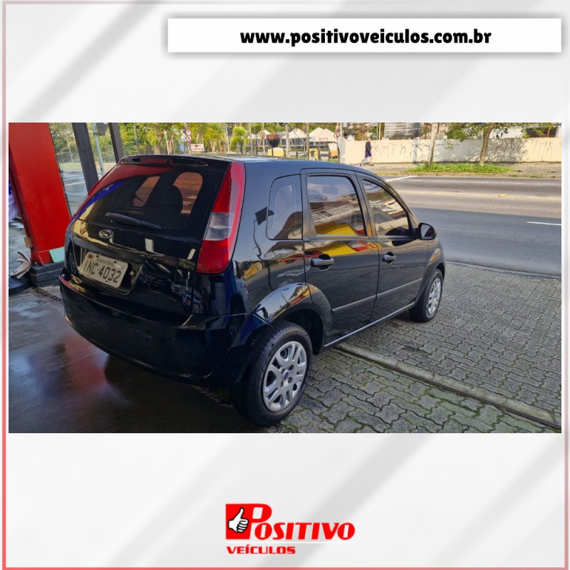 FIESTA 1.0 MPI PERSONNALITÉ 8V GASOLINA 4P MANUAL - 2006 - CAXIAS DO SUL