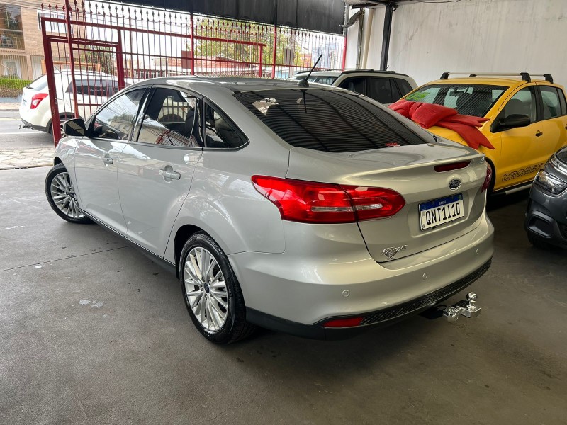 FOCUS 2.0 SE FASTBACK 16V FLEX 4P AUTOMÁTICO - 2018 - CAXIAS DO SUL