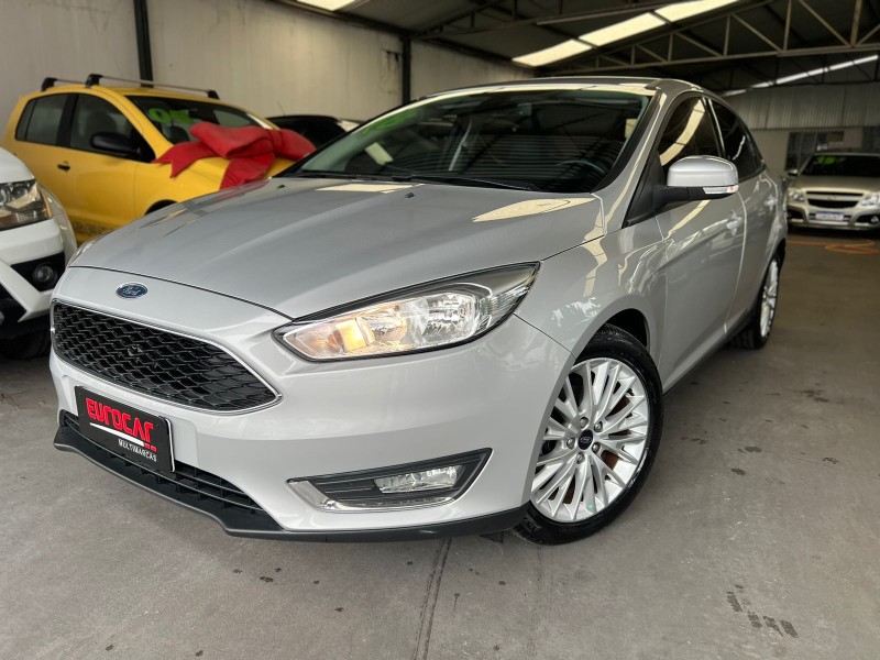 FOCUS 2.0 SE FASTBACK 16V FLEX 4P AUTOMÁTICO - 2018 - CAXIAS DO SUL