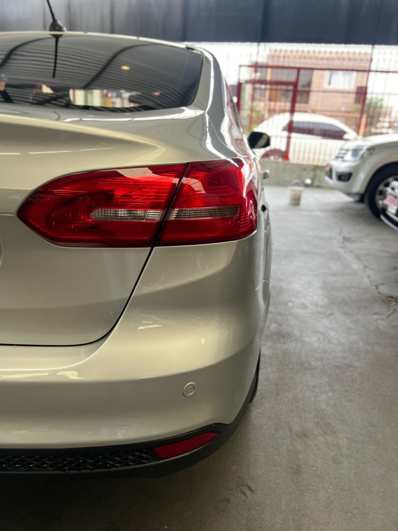 FOCUS 2.0 SE FASTBACK 16V FLEX 4P AUTOMÁTICO - 2018 - CAXIAS DO SUL