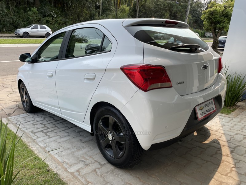 ONIX 1.4 MPFI LT 8V FLEX 4P MANUAL - 2019 - GUAPORé