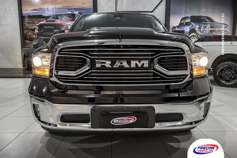 CLASSIC 5.7 LARAMIE V8 HEMI 4P GASOLINA AUTOMÁTICA - 2023 - SARANDI