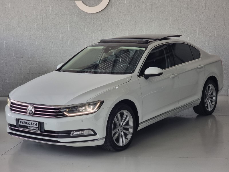 PASSAT 2.0 TSI HIGLHINE GASOLINA 4P AUTOMATIZADO - 2018 - FARROUPILHA