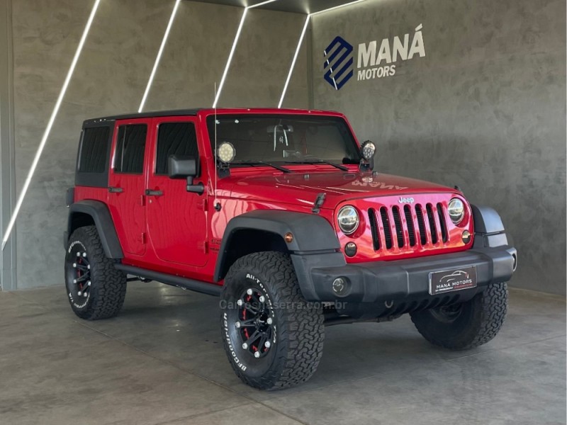 WRANGLER 3.6 UNLIMITED SPORT 4X4 V6 GASOLINA 4P AUTOMÁTICO - 2014 - SANANDUVA